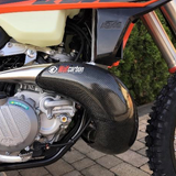 PROTECCIÓN DE DIFUSOR DE CARBONO SICKMOTOS PARA FMF FATTY GOLD SERIES (GNARLY 20-21) KTM / HUSQVARNA 250/300 2020-